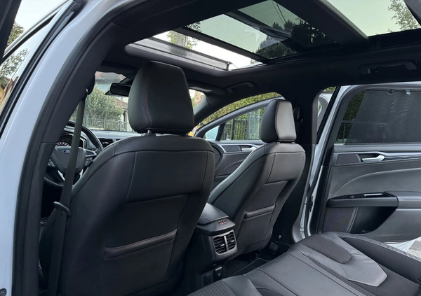Ford Mondeo cena 68900 przebieg: 179000, rok produkcji 2018 z Elbląg małe 781